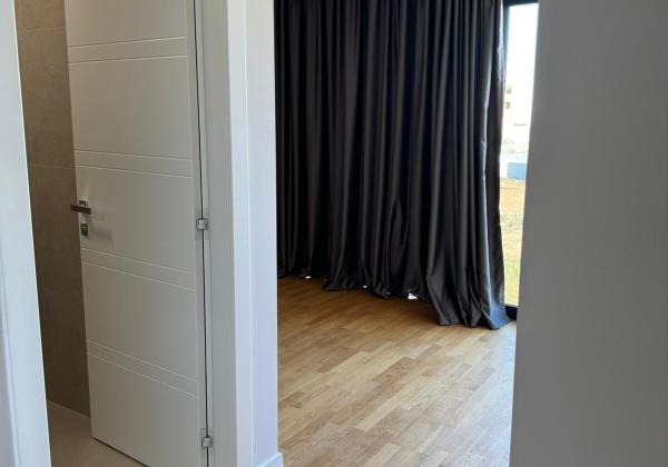 Exkluzívne novostavba apartmánu v prvej rade od mora s výhľadom na more  Chorvátsko - Privlaka