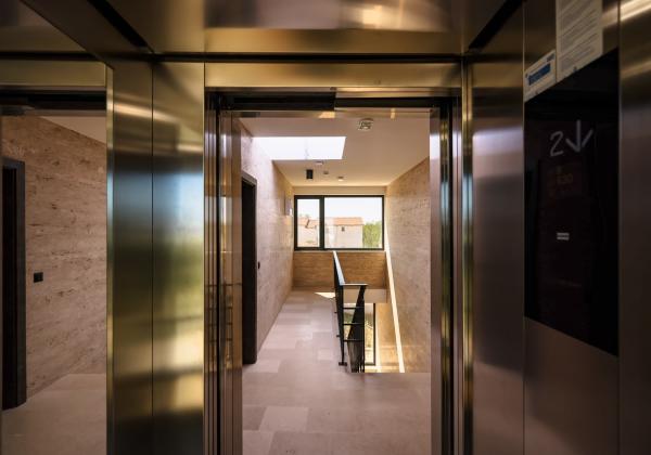 Na predaj novostavba apartmánu len 200m od mora so záhradou v Chorvátsku