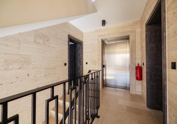 Na predaj novostavba apartmánu len 200m od mora so záhradou v Chorvátsku