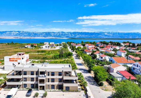 Na predaj novostavba apartmánu len 200m od mora so záhradou v Chorvátsku