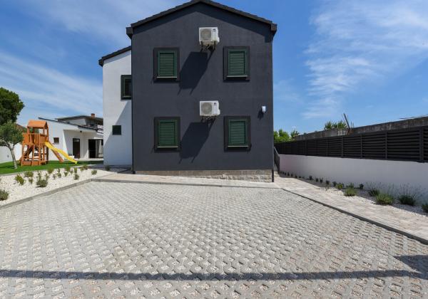 Exkluzívne krásna vila s bazénom  Chorvátsko - Maslenica