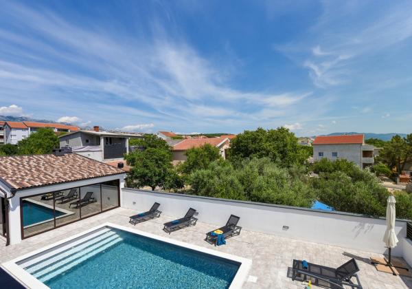 Exkluzívne krásna vila s bazénom  Chorvátsko - Maslenica