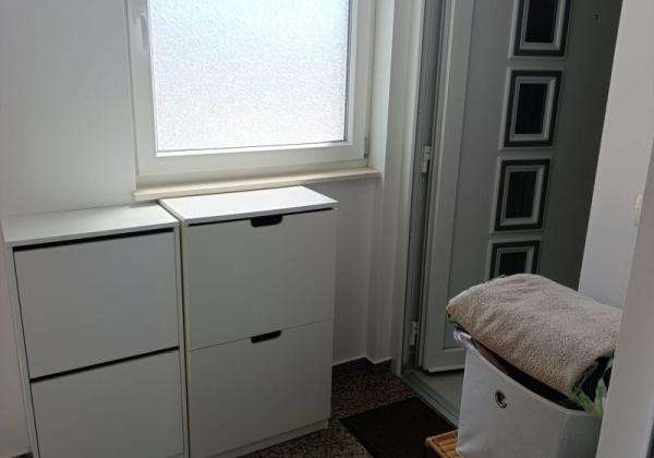 Priležitosť 2x krásny apartmán len 150m od mora s výhľadom na more v Chorvátsku