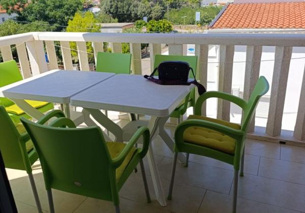 Priležitosť 2x krásny apartmán len 150m od mora s výhľadom na more v Chorvátsku