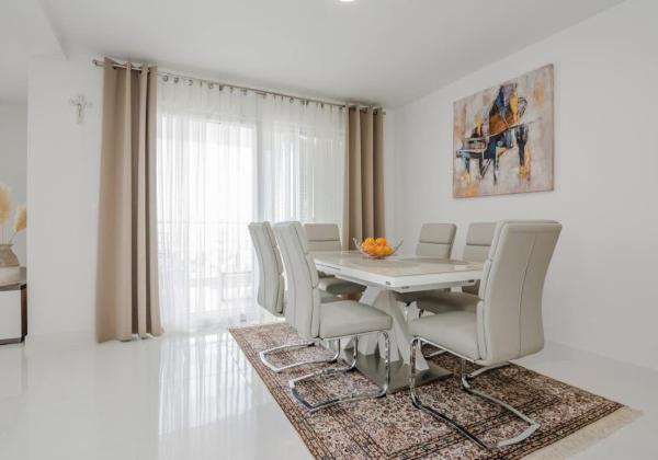 Chorvátsko - Novostavba apartmánový dom s výhľadom na more len 250m od mora