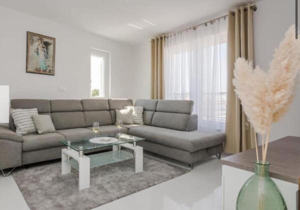 Chorvátsko - Novostavba apartmánový dom s výhľadom na more len 250m od mora