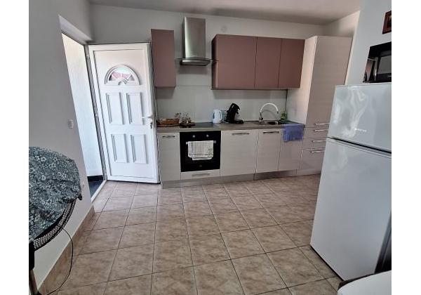 Chorvátsko - Exkluzívne dom s garážou len 120m od mora