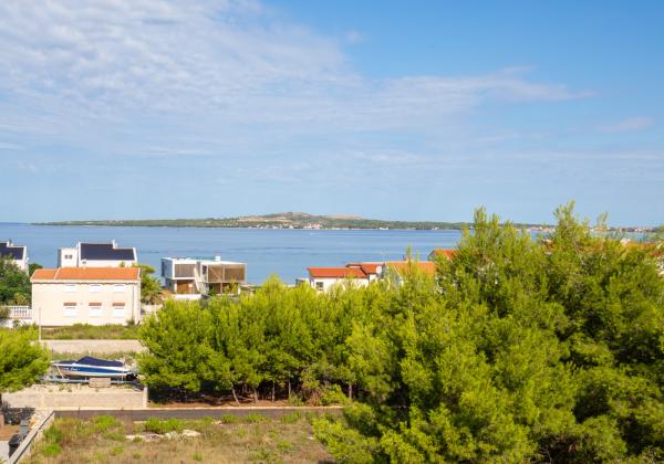 Chorvátsko - PRIVLAKA - dom s bazénom vo výbornej lokalite -panoramatický výhľad na more!