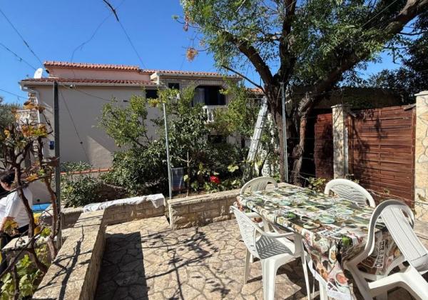 Chorvátsko :Na predaj dom na ostrove Vir – s moderným solárnym systémom!