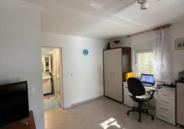 Chorvátsko :Na predaj dom na ostrove Vir – s moderným solárnym systémom!