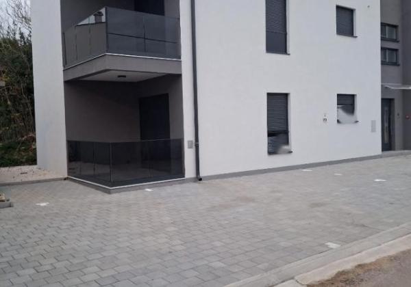 Novostavba apartmánu v centre ostrova Vir -Chorvátsko