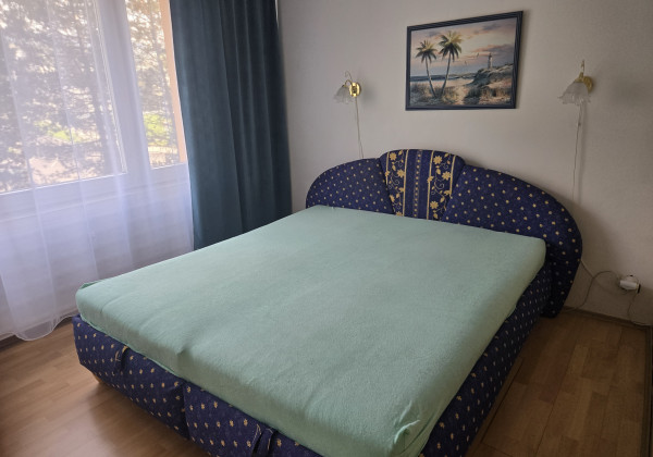 PRENÁJOM - 2 izbový byt na Západe, zariadený a po rekonštrukcii.