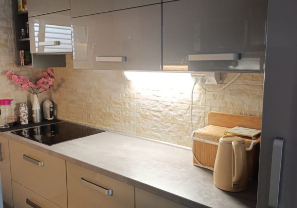 Chorvátsko - Na predaj dom s dvoma apartmánmi len 90 m od mora – Vrsi!