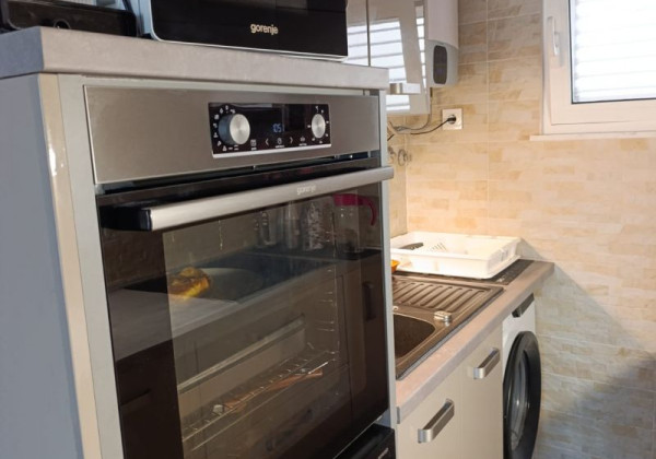 Chorvátsko - Na predaj dom s dvoma apartmánmi len 90 m od mora – Vrsi!