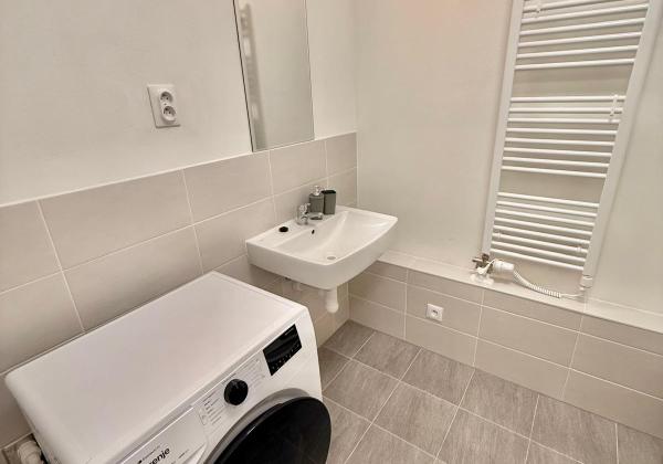 Rezervovaný - Krásny 1 izbový byt na predaj ZARIADENIE V CENE - Kasárne