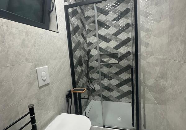 EXKLUZÍVNA NOVOSTAVBA S BAZÉNOM - OSTROV VIR, CHORVÁTSKO