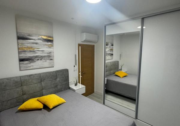 EXKLUZÍVNA NOVOSTAVBA S BAZÉNOM - OSTROV VIR, CHORVÁTSKO