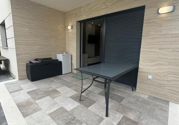 Chorvátsko - Apartmán 3x spálňa so záhradou a zariadením