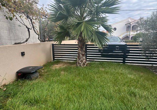 Chorvátsko - Apartmán 3x spálňa so záhradou a zariadením