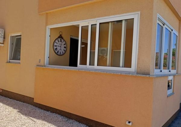 Chorvátsko -ostrov Vir - Na predaj útulný kompletne zariadený apartmán