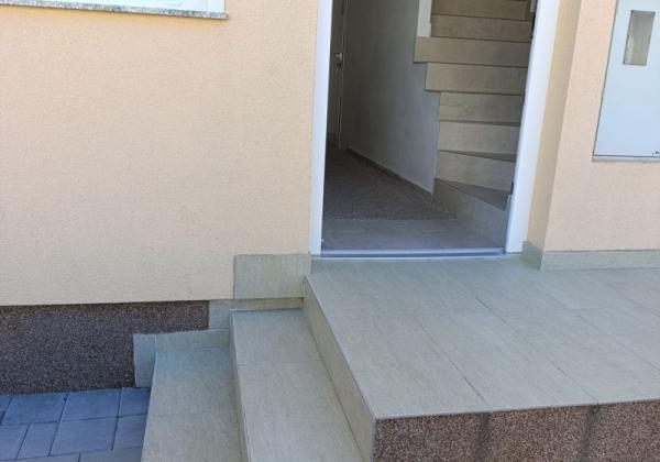 Chorvátsko -ostrov Vir - Na predaj útulný kompletne zariadený apartmán