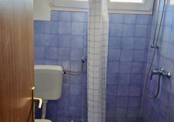 Chorvátsko- Dom s výhľadom na more blízko pláže na ostrove Vir