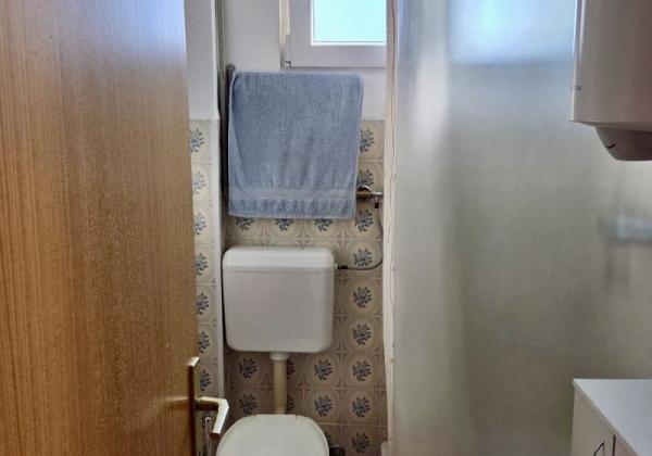 Chorvátsko- Dom s výhľadom na more blízko pláže na ostrove Vir