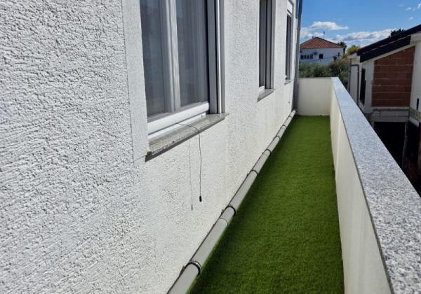 Chorvátsko- Dom s výhľadom na more blízko pláže na ostrove Vir