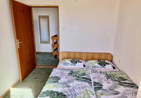 Chorvátsko- Dom s výhľadom na more blízko pláže na ostrove Vir