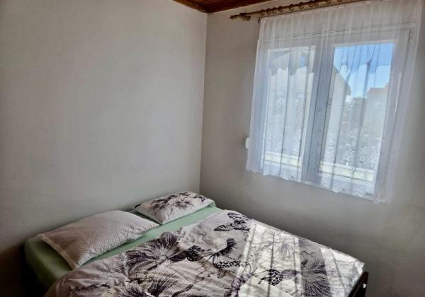 Chorvátsko- Dom s výhľadom na more blízko pláže na ostrove Vir