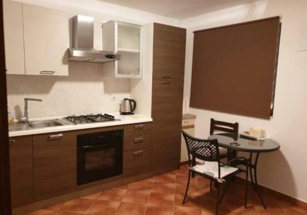 Chorvátsko, ostrov Vir - Na predaj útulný trojizbový apartmán len 30m od mora!