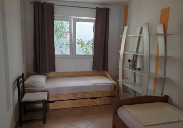 Chorvátsko, ostrov Vir - Na predaj útulný trojizbový apartmán len 30m od mora!