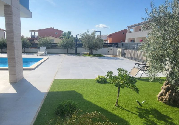 Chorvátsko: EXKLUZÍVNY NOVÝ DOM S BAZÉNOM PRI MORI - OSTROV VIR