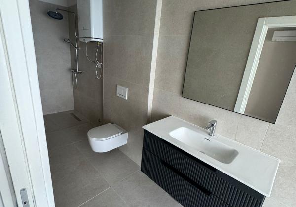 Chorvátsko - Na predaj novostavba apartmánu v prvej rade od mora