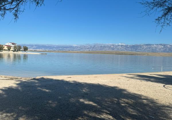 Chorvátsko , ostrov Vir - Na predaj prízemný apartmán len 70m od mora