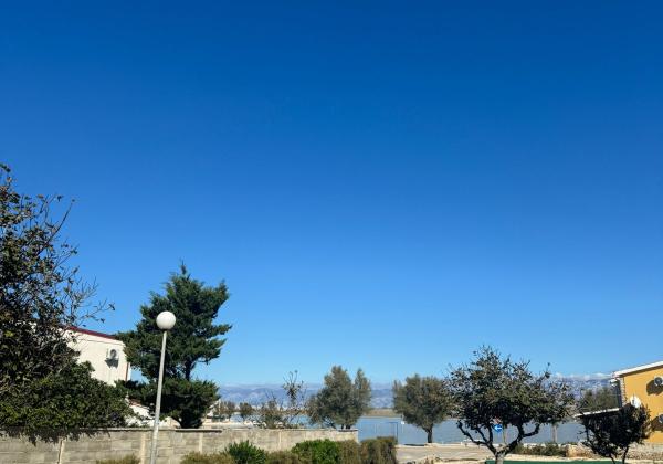 Chorvátsko , ostrov Vir - Na predaj prízemný apartmán len 70m od mora