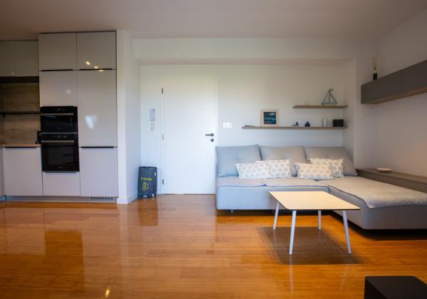 Chorvátsko - Luxusný Apartmán pri Mori so Záhradou a Garážou – Zadar, Diklo