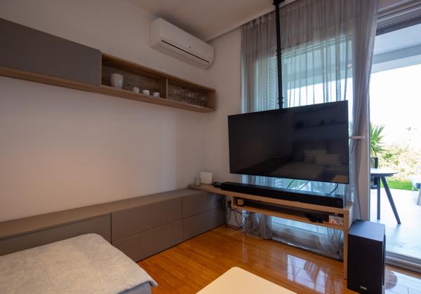 Chorvátsko - Luxusný Apartmán pri Mori so Záhradou a Garážou – Zadar, Diklo