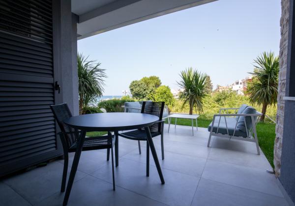 Chorvátsko - Luxusný Apartmán pri Mori so Záhradou a Garážou – Zadar, Diklo