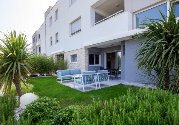 Chorvátsko - Luxusný Apartmán pri Mori so Záhradou a Garážou – Zadar, Diklo