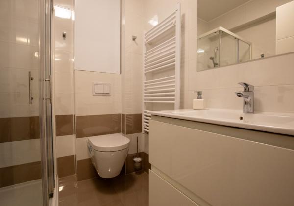 Chorvátsko - Luxusný Apartmán pri Mori so Záhradou a Garážou – Zadar, Diklo