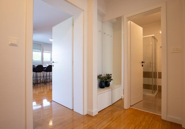 Chorvátsko - Luxusný Apartmán pri Mori so Záhradou a Garážou – Zadar, Diklo