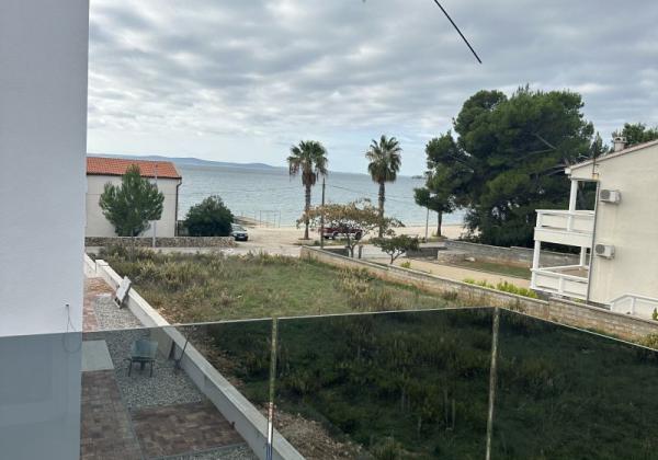 Chorvátsko , ostrov Vir - Na predaj trojizbový apartmán s výhľadom na more