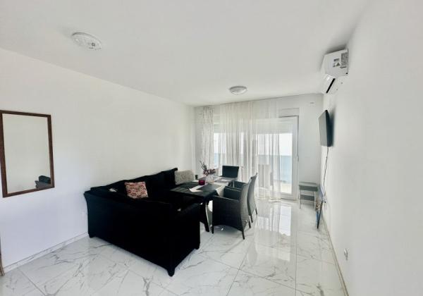 Chorvátsko , ostrov Vir - Na predaj trojizbový apartmán s výhľadom na more