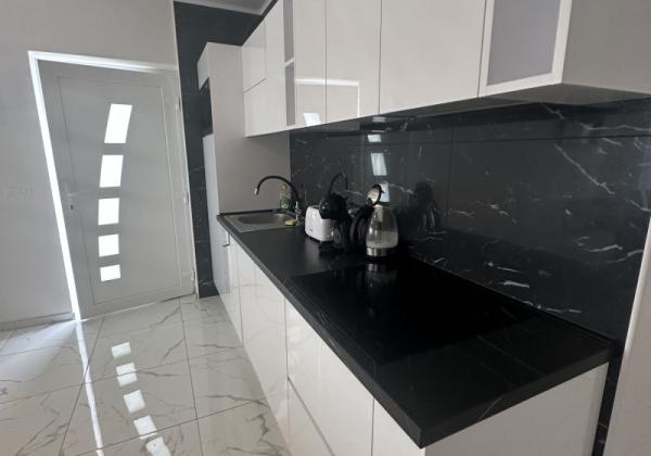 Chorvátsko , ostrov Vir - Na predaj trojizbový apartmán s výhľadom na more