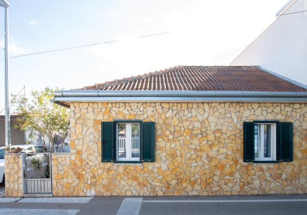 Chorvátsko, ostrov Murter - Exluzívne na predaj prízemný rodinný dom pri pláži