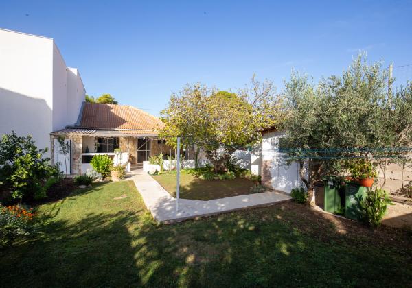 Chorvátsko, ostrov Murter - Exluzívne na predaj prízemný rodinný dom pri pláži