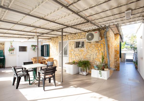 Chorvátsko, ostrov Murter - Exluzívne na predaj prízemný rodinný dom pri pláži