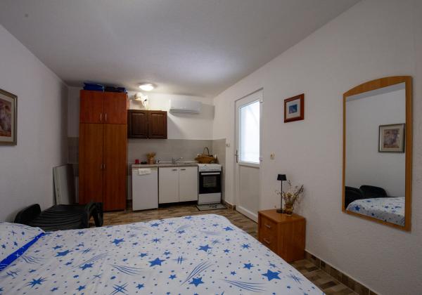 Chorvátsko, ostrov Murter - Exluzívne na predaj prízemný rodinný dom pri pláži