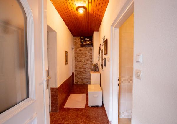 Chorvátsko, ostrov Murter - Exluzívne na predaj prízemný rodinný dom pri pláži